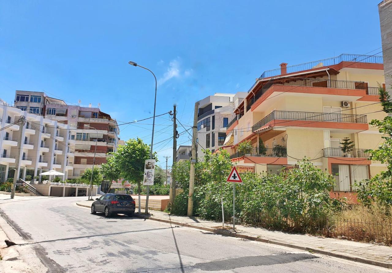 Allure Apartment Sarandë Buitenkant foto