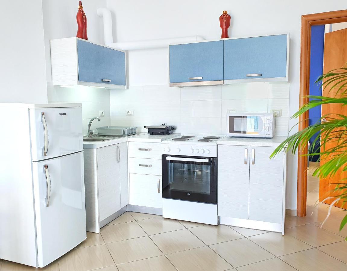 Allure Apartment Sarandë Buitenkant foto